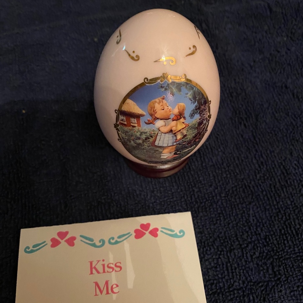 Kiss me Danbury mint egg